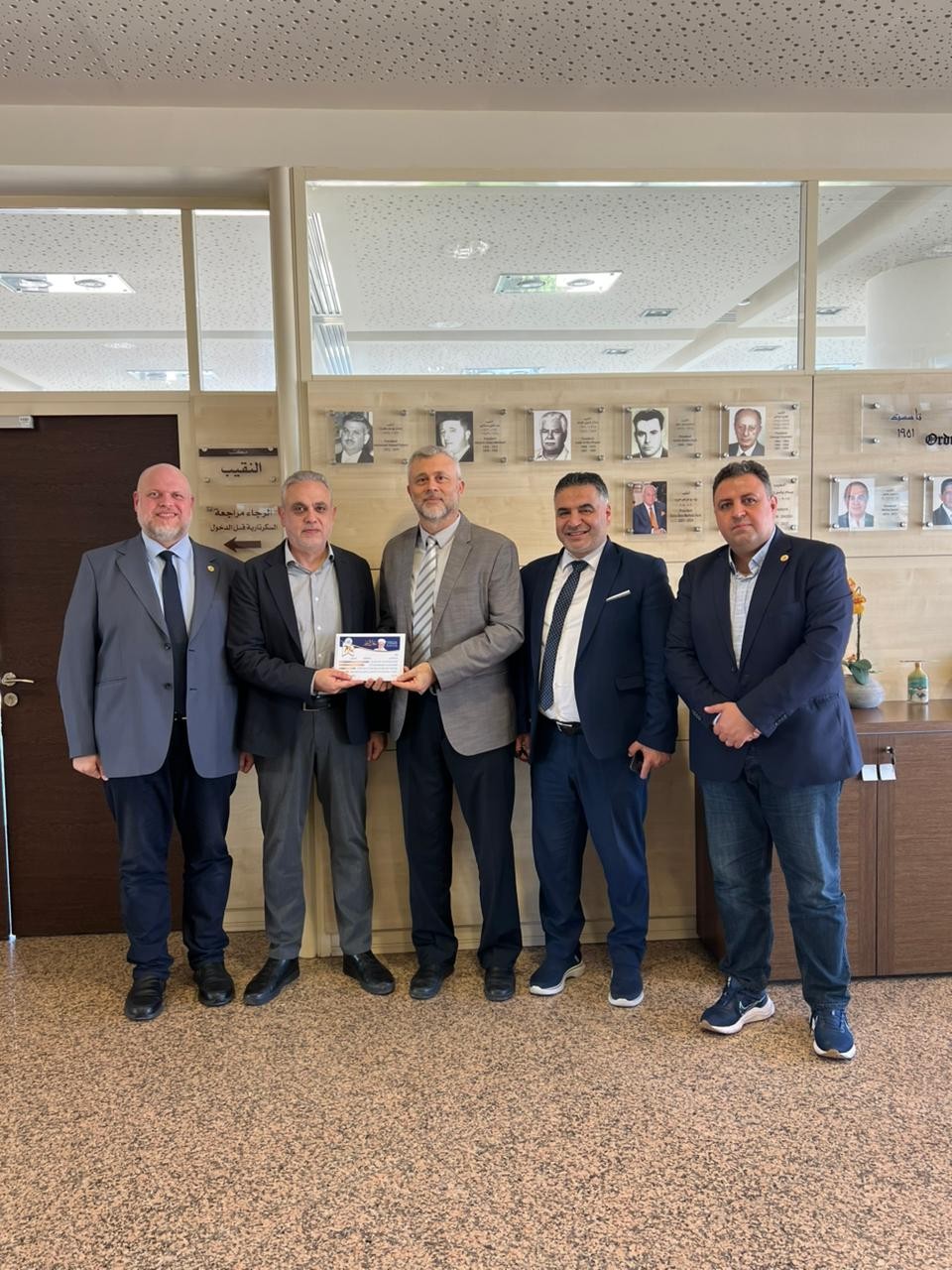 جامعة طرابلس تقدّم منحًا جامعية لأبناء المهندسين المنتسبين إلى نقابة المهندسين في طرابلس